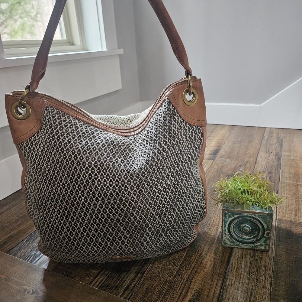 Fossil Black and Tan Shoulder Bag - Picture 5 of 14